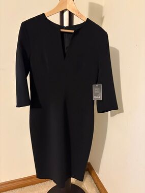 Femme Black Long-Sleeve Sheath Dress with V-Slit Neck